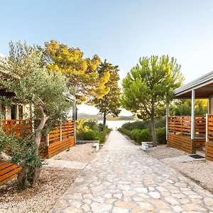Eurocamp Mobile Homes At Ljutic 3*, Biograd Na Moru Kroatië