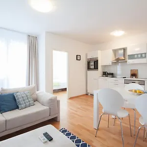 https://charming-maraska.hotelinzadar.com