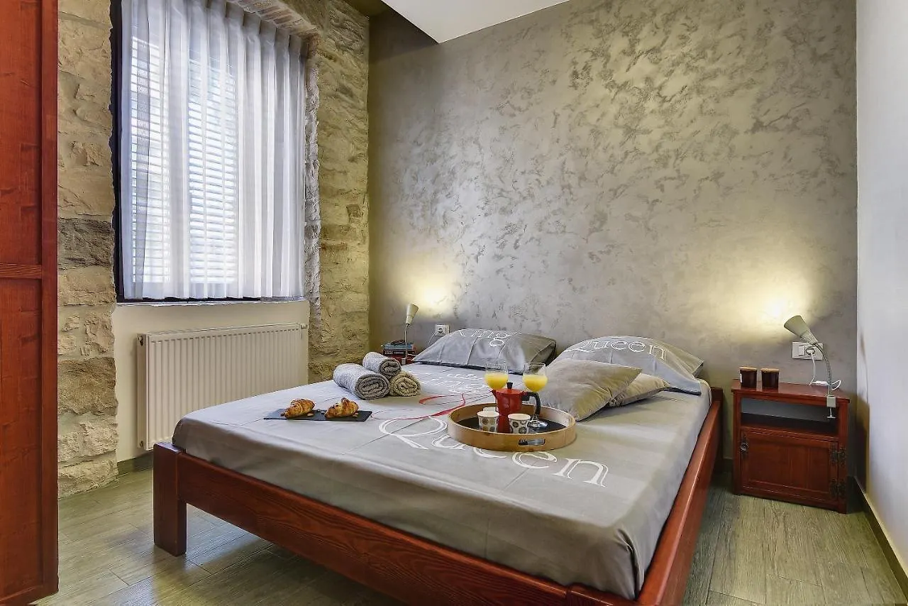 Mimoza Old Town Pula Apartments