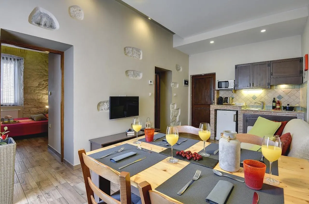 Mimoza Old Town Pula Apartments Croatia
