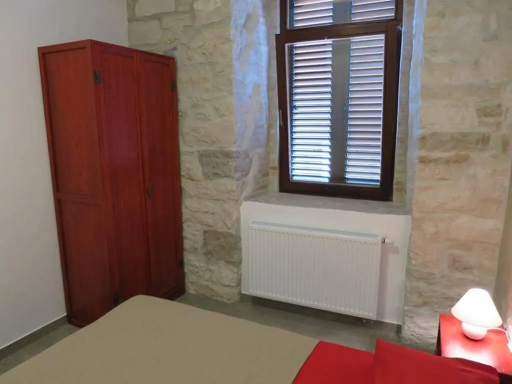 Mimoza Old Town Pula Apartments